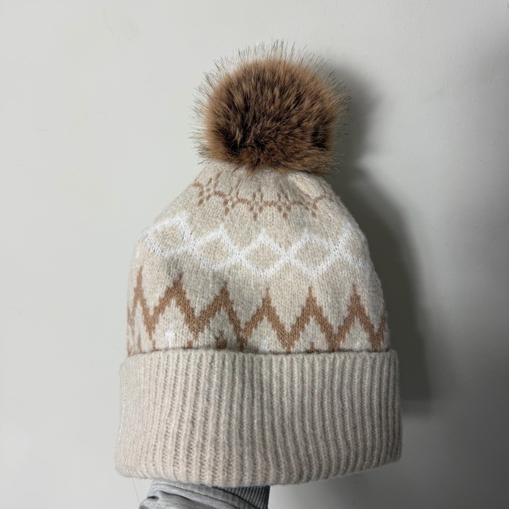 Max Studio Soft Fair Isle Knit Pom Pom Beanie Winter Hat Neutral